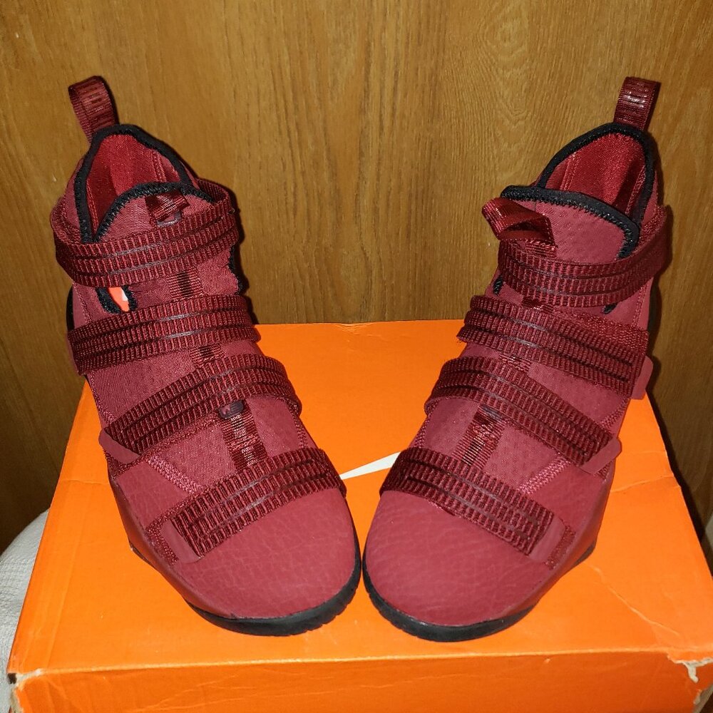 Unisex Lebron Soldier Sneakers
